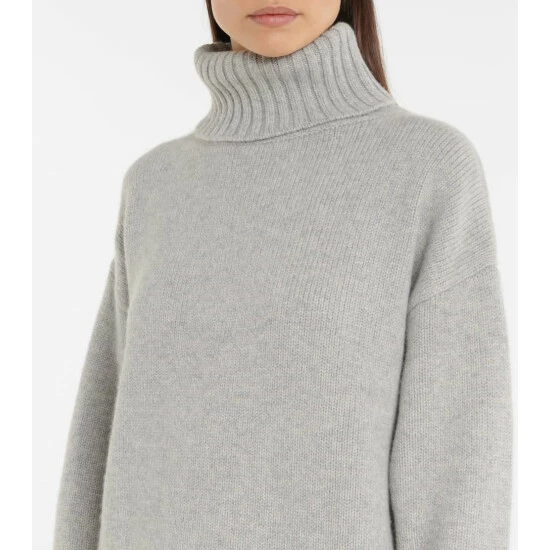 Extreme Cashmere N°20 Oversize Xtra Turtleneck Sweater - Image 3