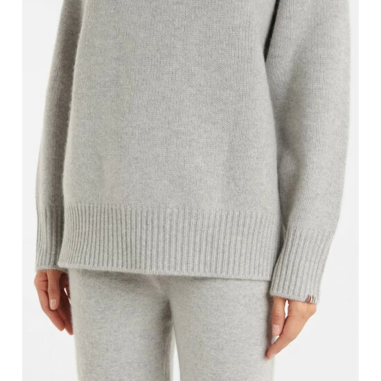 Extreme Cashmere N°20 Oversize Xtra Turtleneck Sweater - Image 4