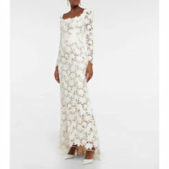 Oscar De La Renta Bridal Guipure Lace Gown