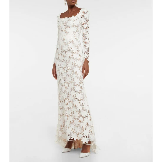 Oscar De La Renta Bridal Guipure Lace Gown